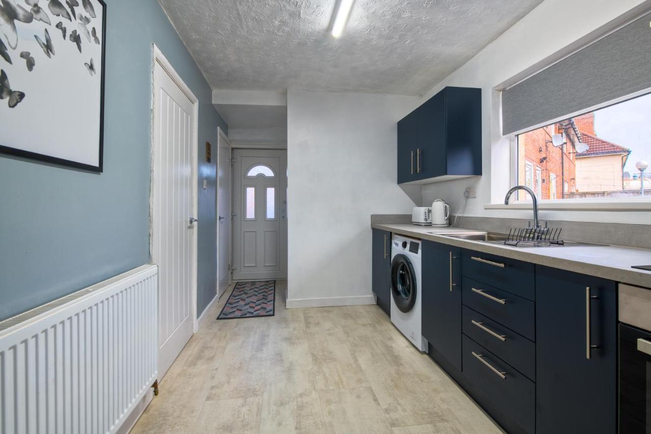 Rookwood House - Spacious Home With Free Parking - Short Stay Leeds Leeds  Ngoại thất bức ảnh