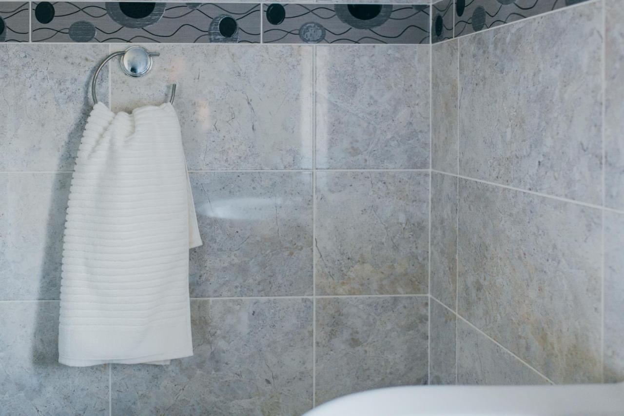 Rookwood House - Spacious Home With Free Parking - Short Stay Leeds Leeds  Ngoại thất bức ảnh