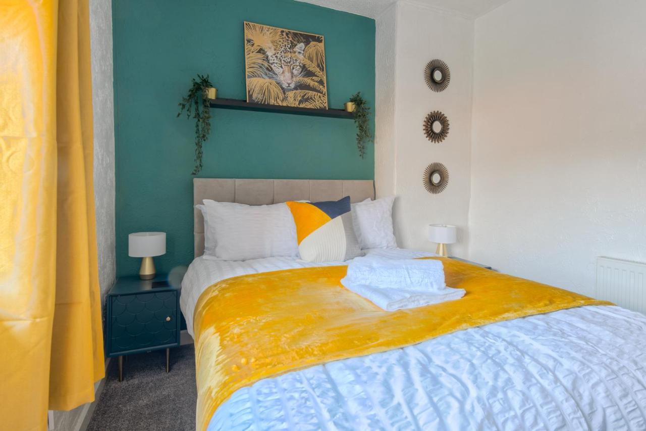 Rookwood House - Spacious Home With Free Parking - Short Stay Leeds Leeds  Ngoại thất bức ảnh